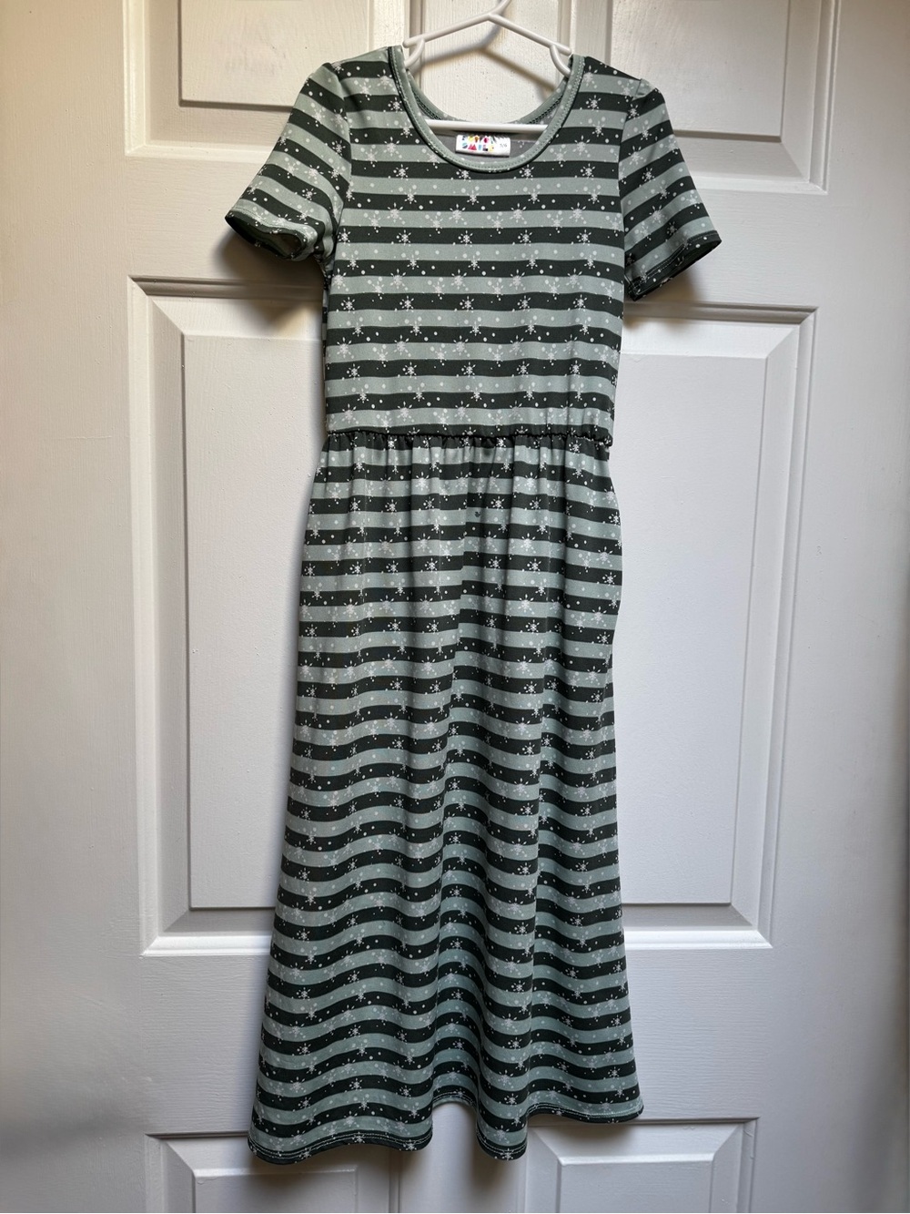DOT DOT SMILE Girls 5/6 Snowflake Green w Pockets Christmas Holiday Maxi Dress